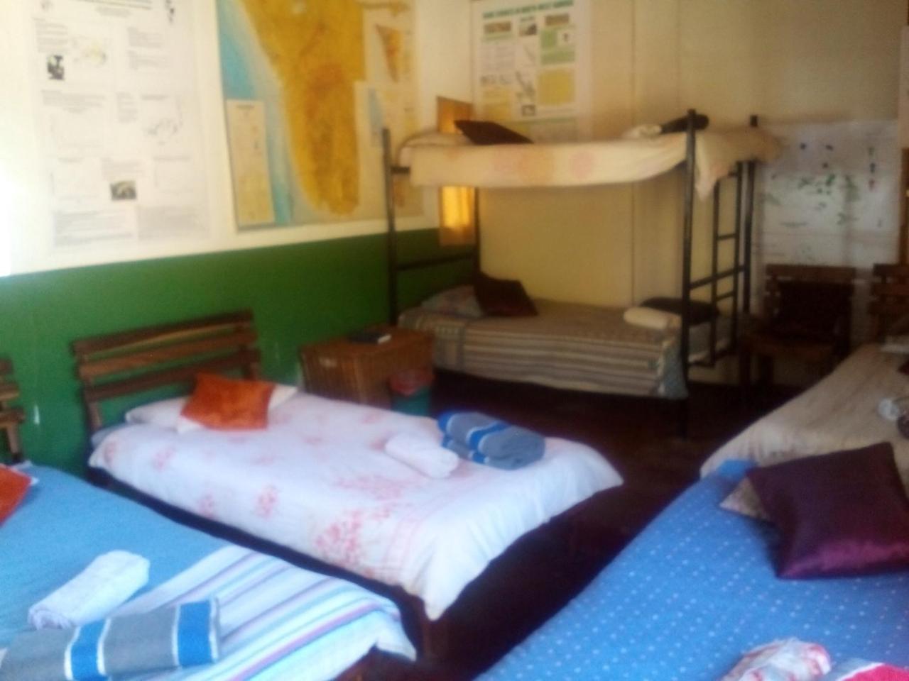 Kai-Oms Backpackers Lodge Outjo Exteriör bild